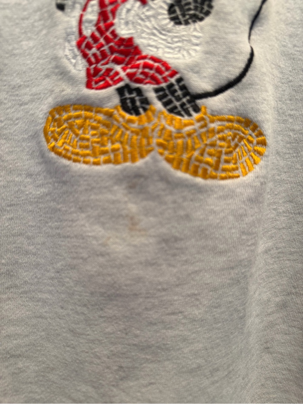 Disney Vintage White Crewneck Sweatshirt with Embroidered Mickey - Picture 2 of 6